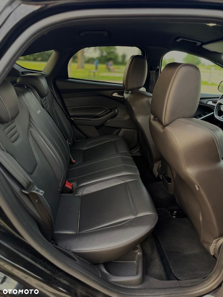 Ford Focus 2.0 EcoBoost ST - 9