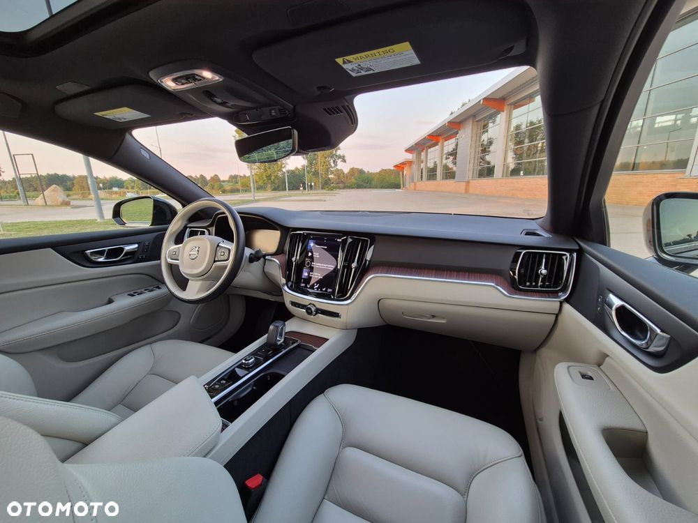 Volvo S60 B5 B AWD R-Design - 14