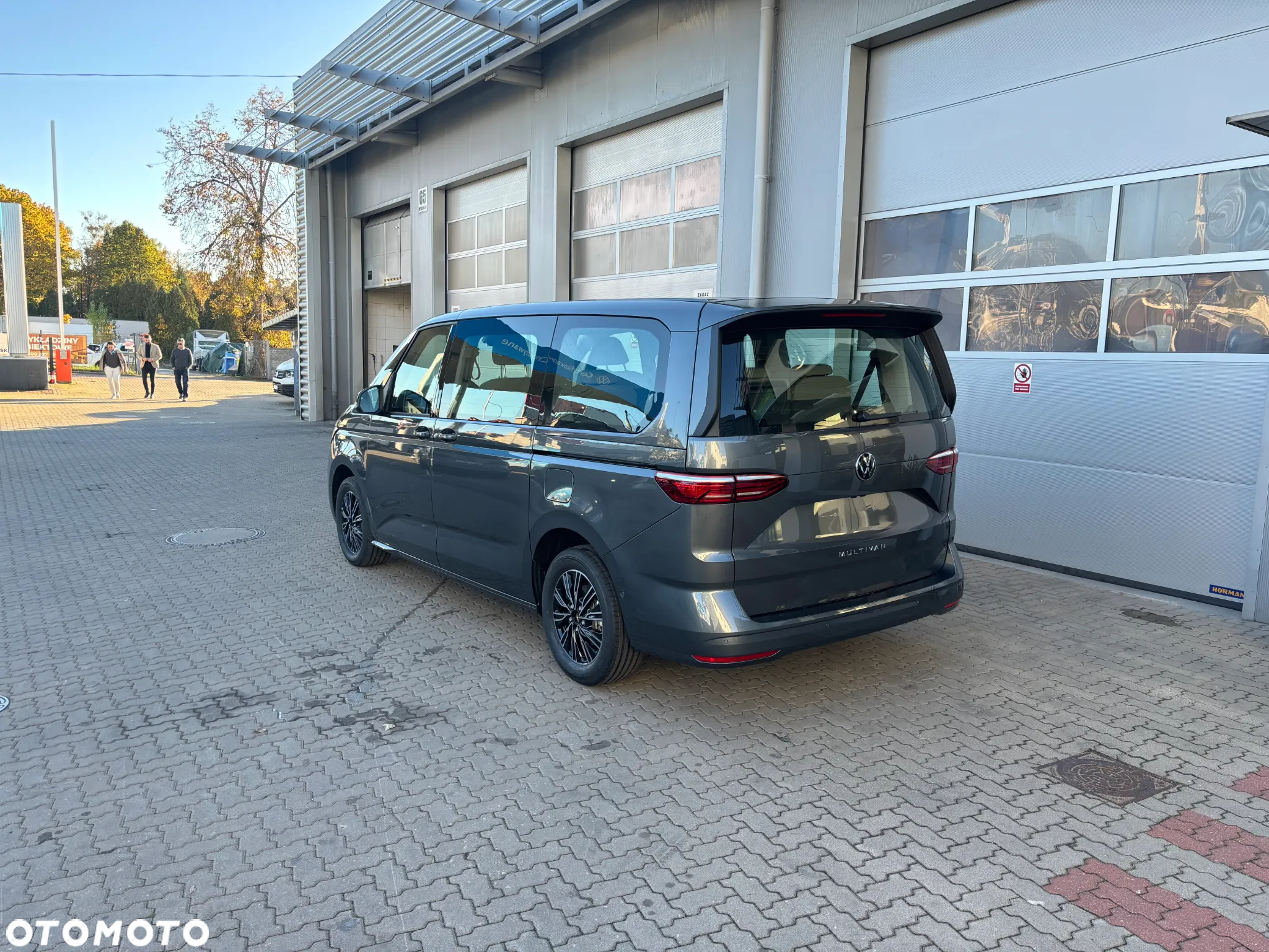 Volkswagen Multivan 2.0 TSI L2 Life DSG - 3