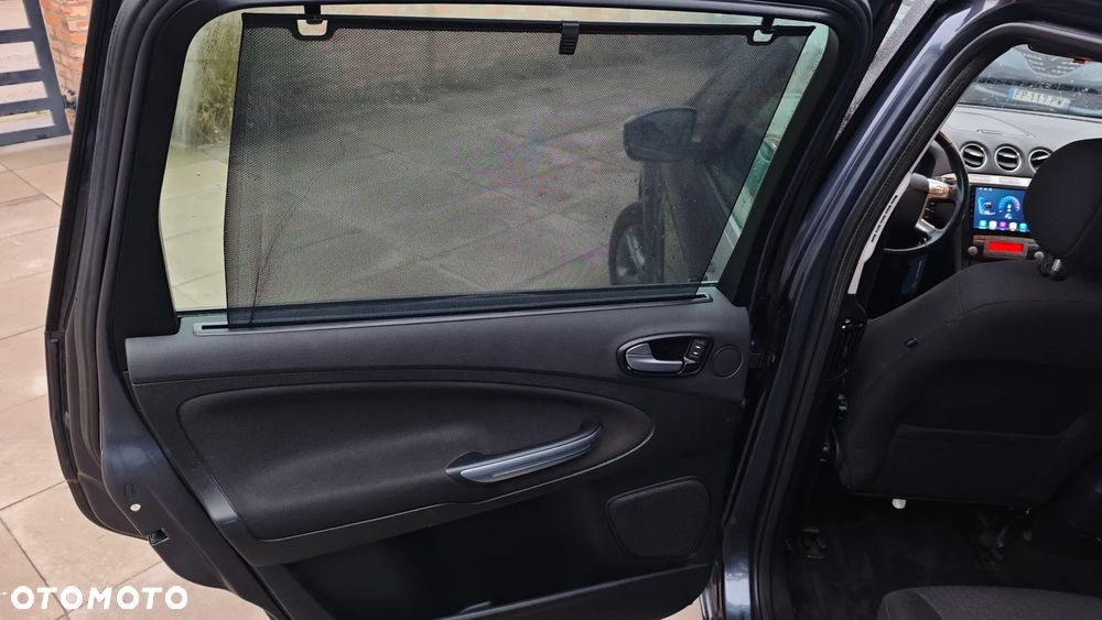 Ford S-Max 2.0 Titanium - 19