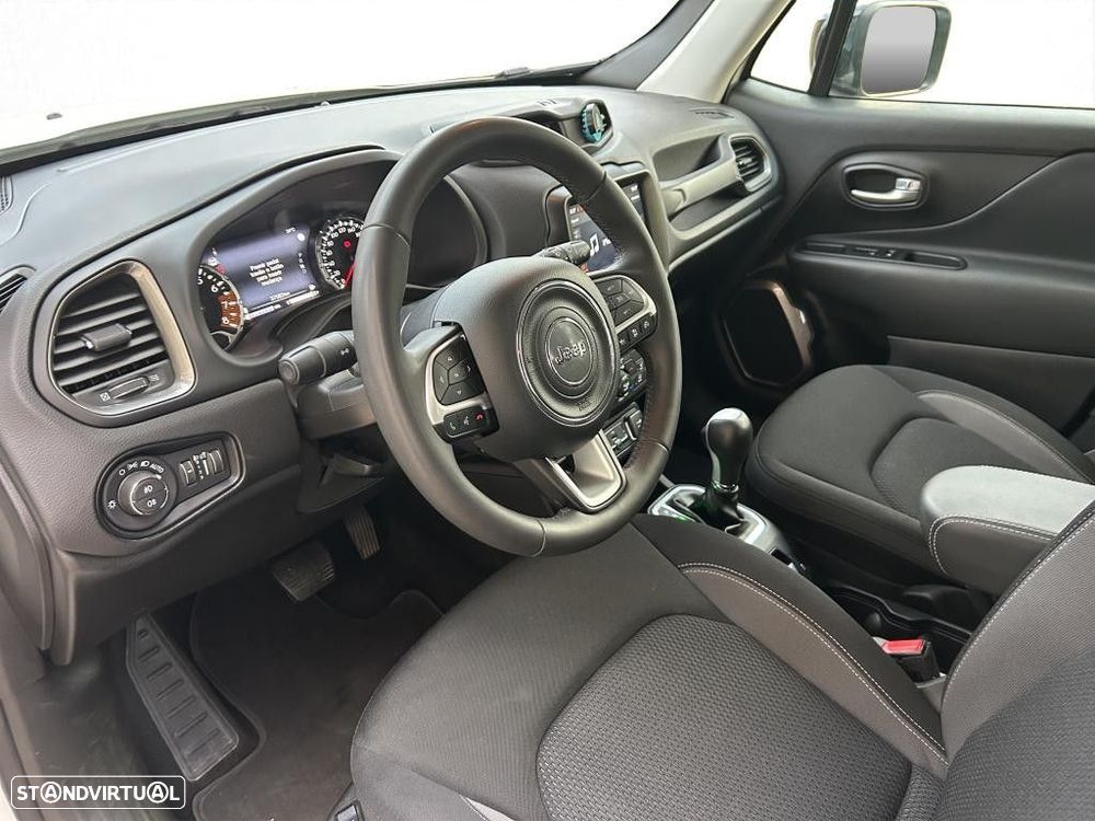 Jeep Renegade - 16