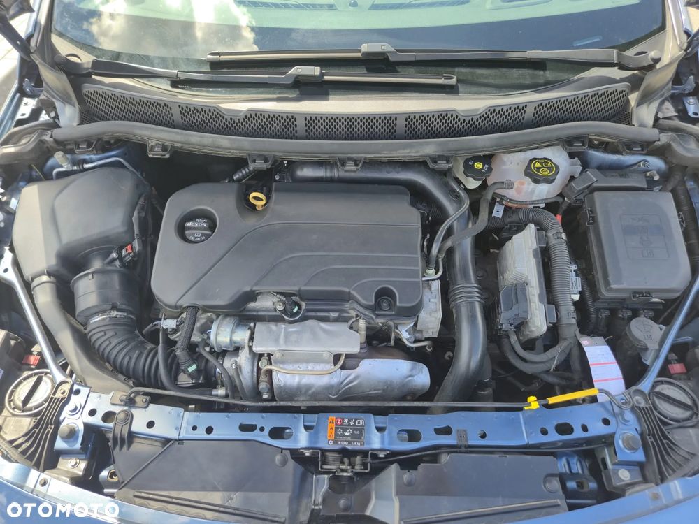 Opel Astra 1.4 Turbo Start/Stop Dynamic - 30