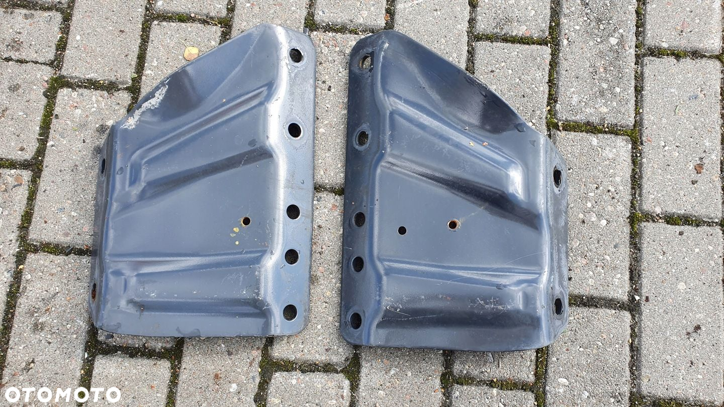 Wspornik Mocowanie Uchwyt Scania R 1906525 1906526 - 2