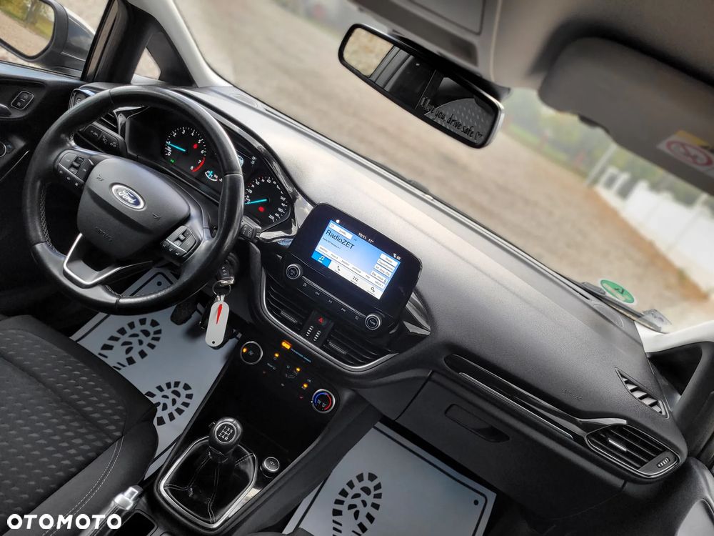 Ford Fiesta 1.1 S&S TITANIUM - 19