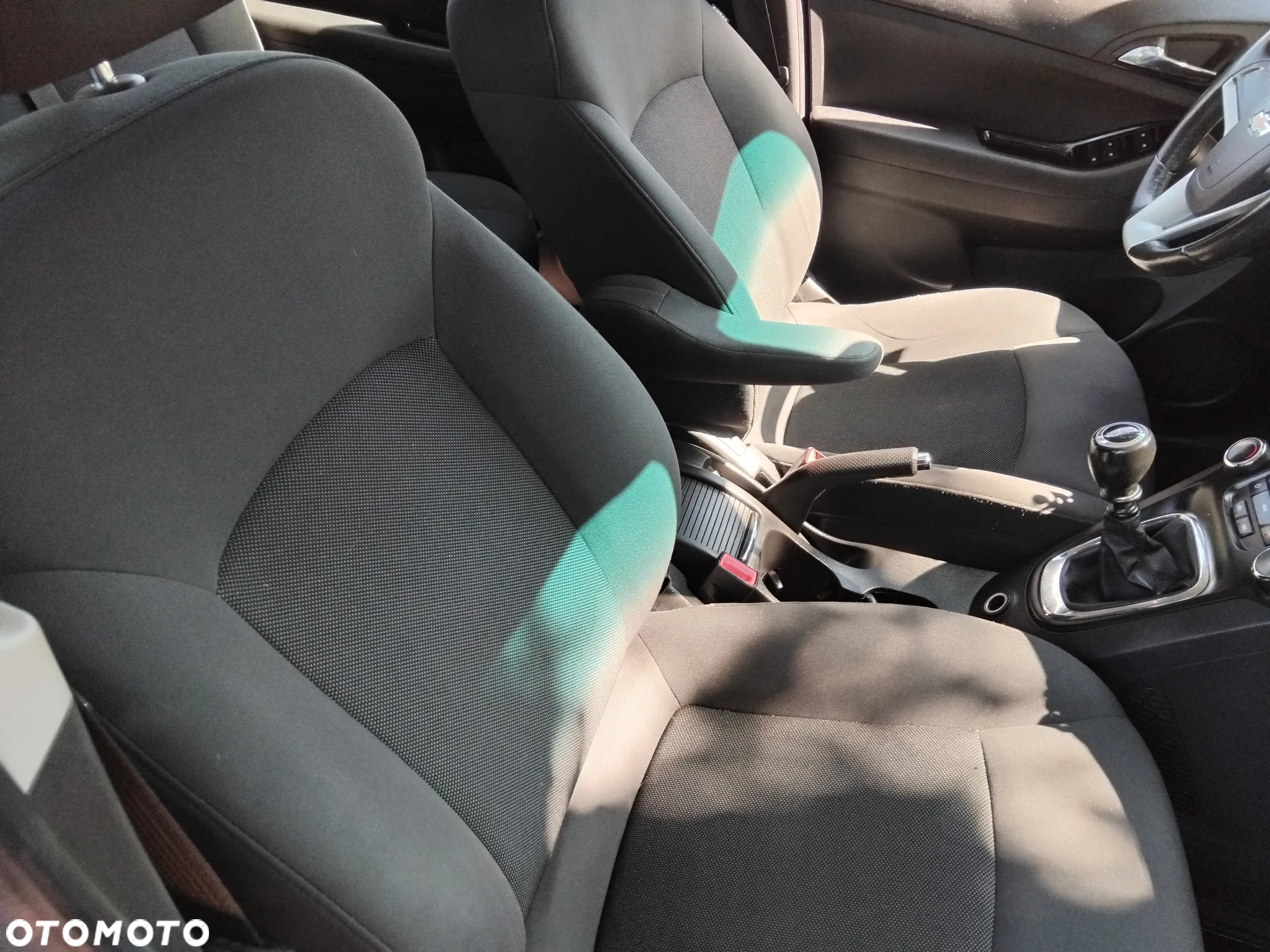 Chevrolet Orlando - 10