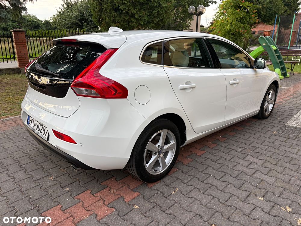 Volvo V40 D3 Momentum - 7