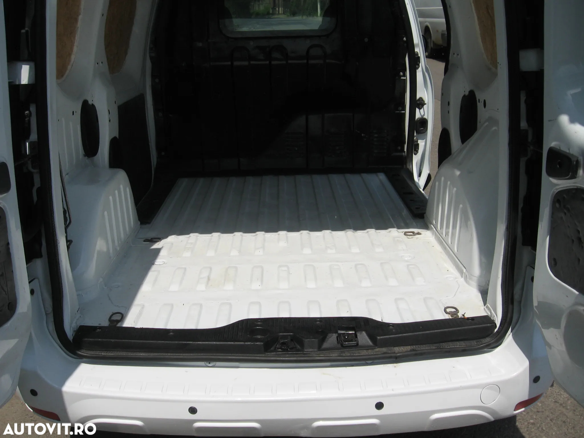Dacia Dokker 1.5 dCi 90 CP Laureate - 9