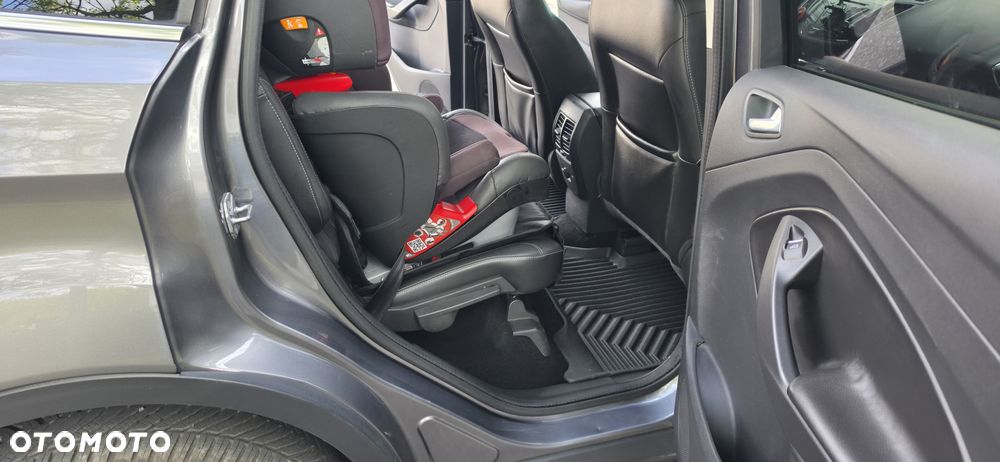 Ford Kuga - 10