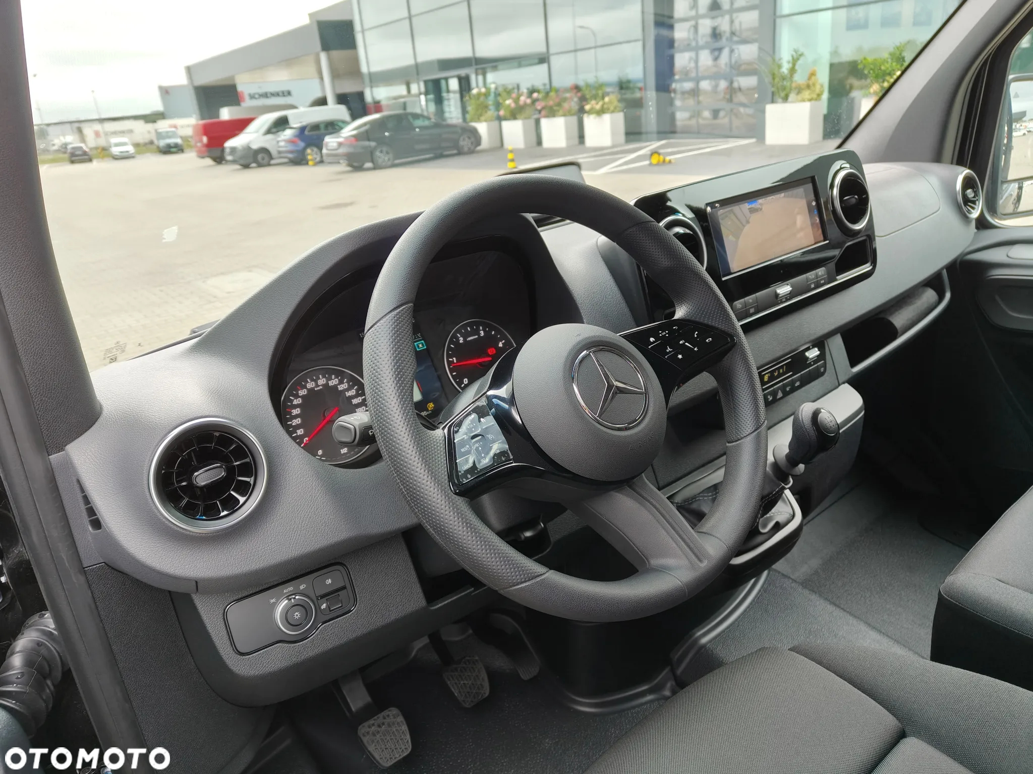 Mercedes-Benz Sprinter - 10