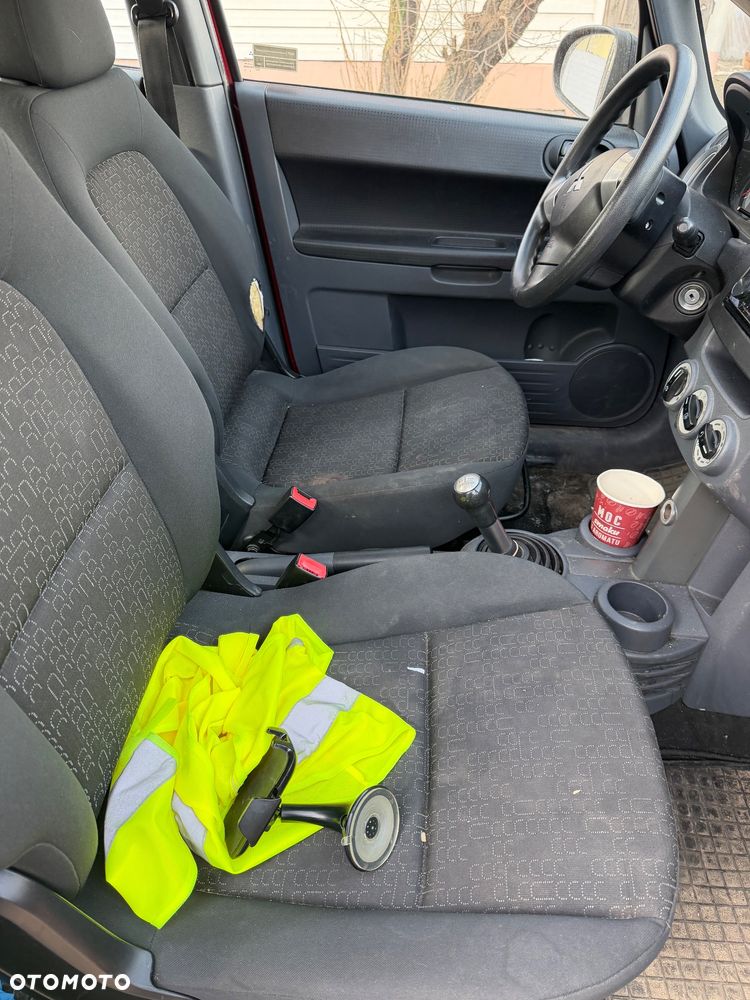 Mitsubishi Colt 1.3 Inform - 14