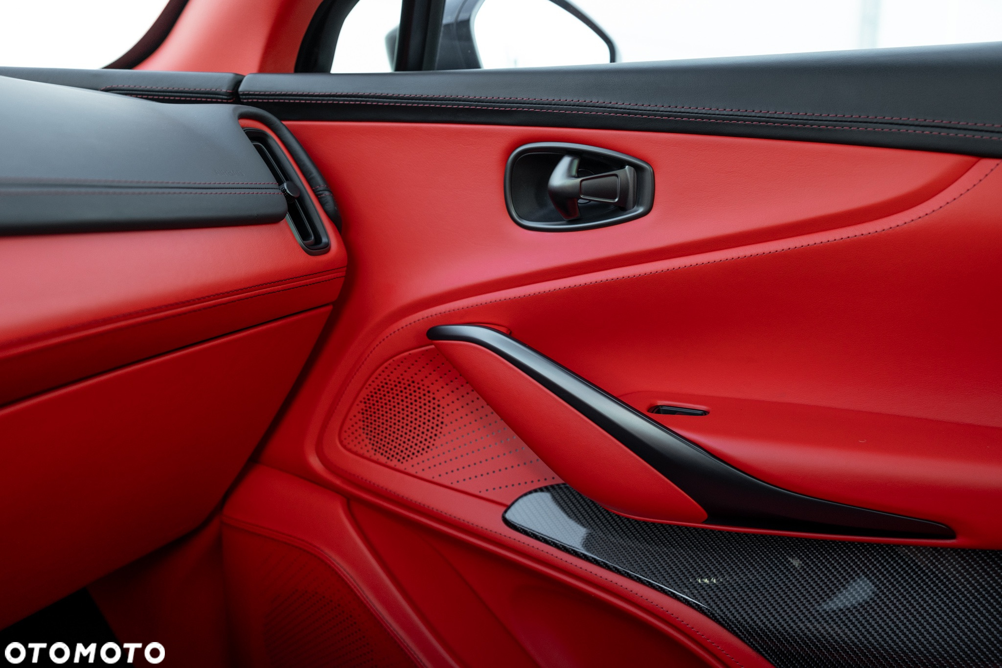 Aston Martin DBX Standard - 27