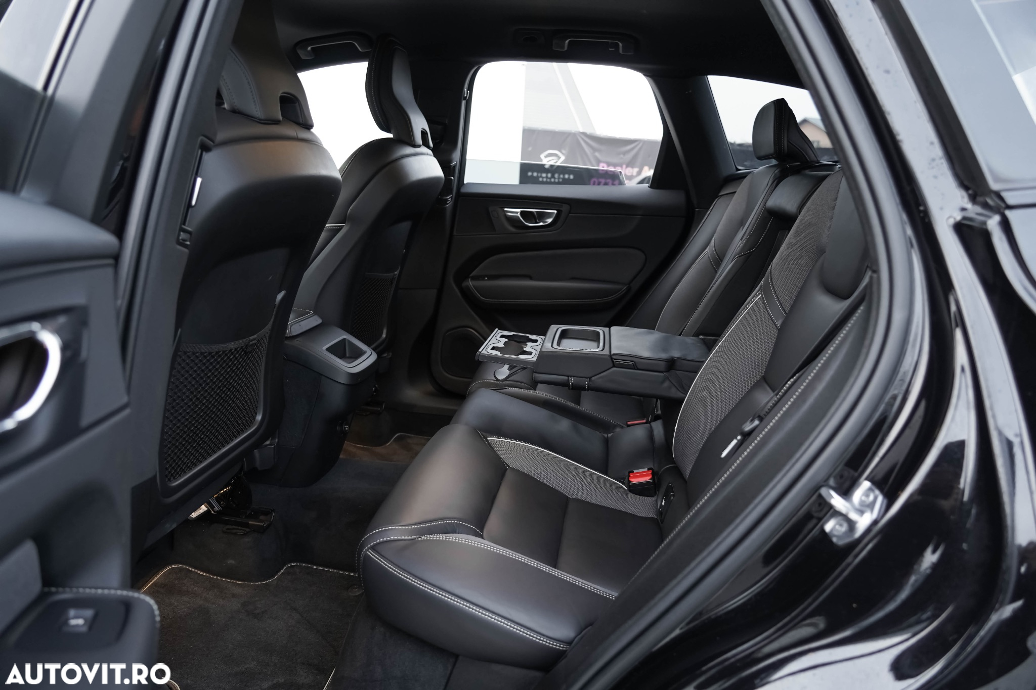 Volvo XC 60 T5 R-Design - 12