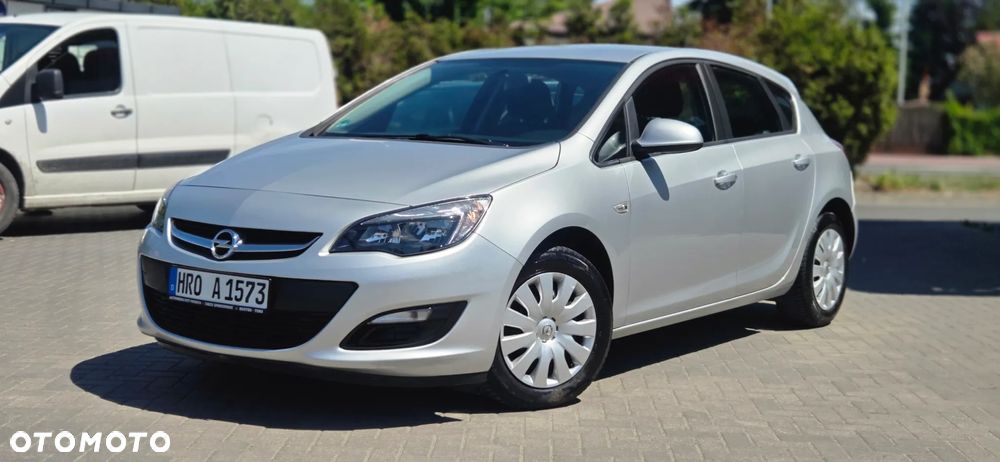 Opel Astra 1.4 111 - 4