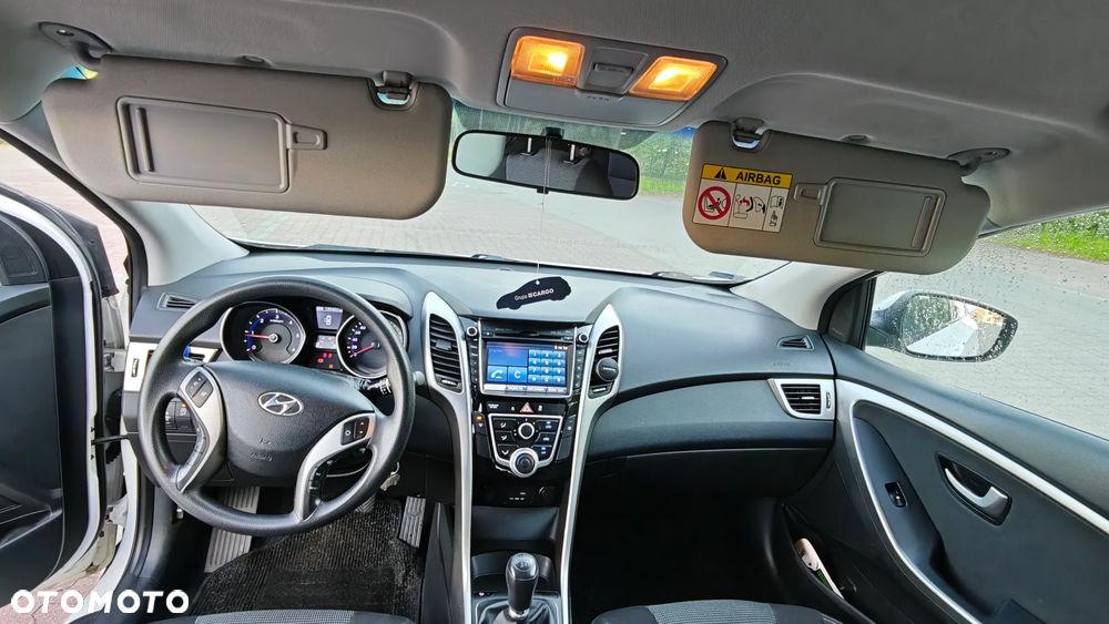 Hyundai i30 1.6 CRDi BlueDrive Comfort - 11