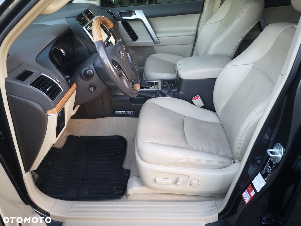 Toyota Land Cruiser LC 2.8 D-4D Premium - 23