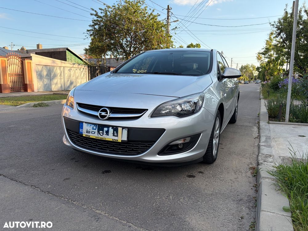Opel Astra 1.6 TWINPORT ECOTEC Cosmo - 2