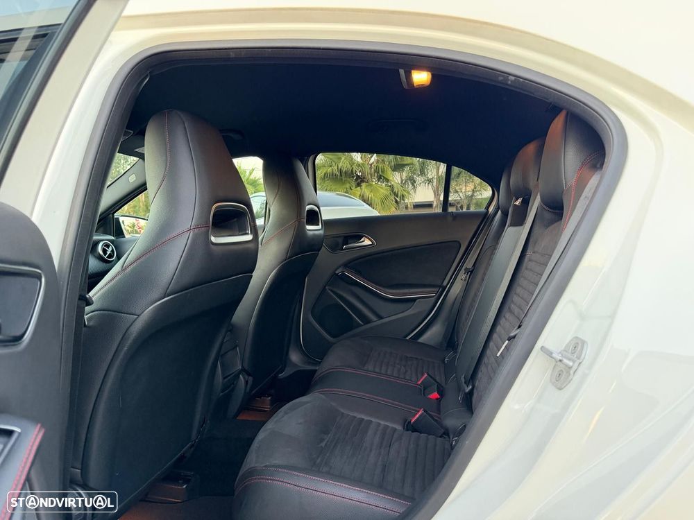 Mercedes-Benz A 180 d AMG Line - 20