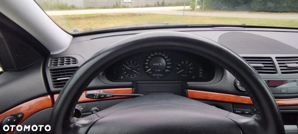 Mercedes-Benz Klasa E - 14