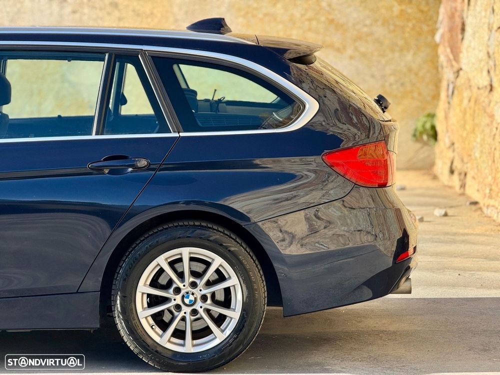 BMW 318 d Touring Auto - 24