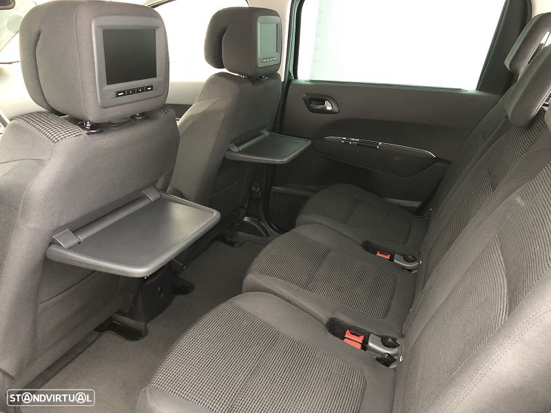 Peugeot 5008 1.6 BlueHDi Allure EAT6 - 20