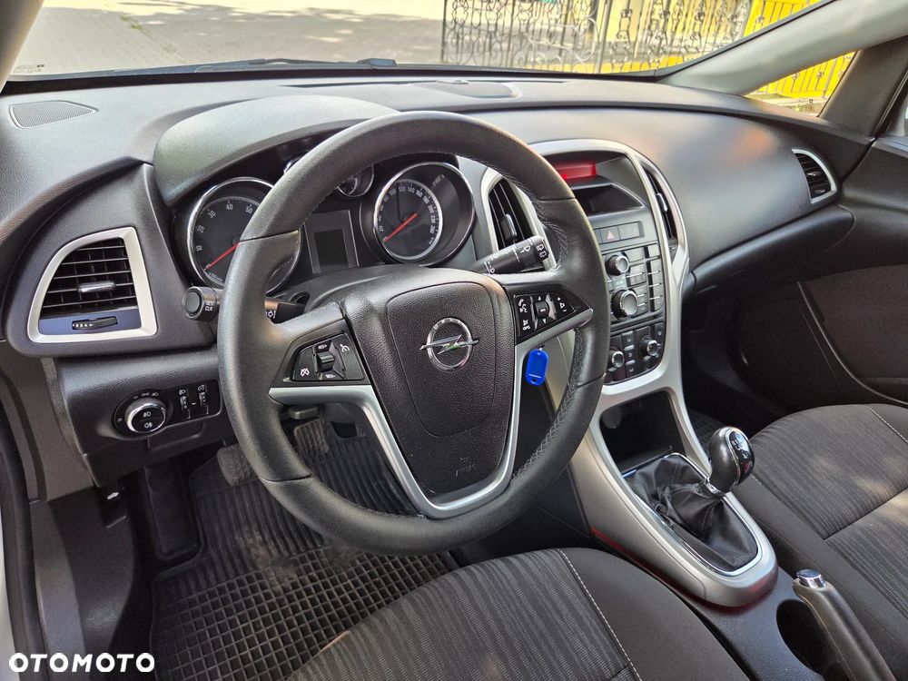 Opel Astra 1.4 Turbo - 9