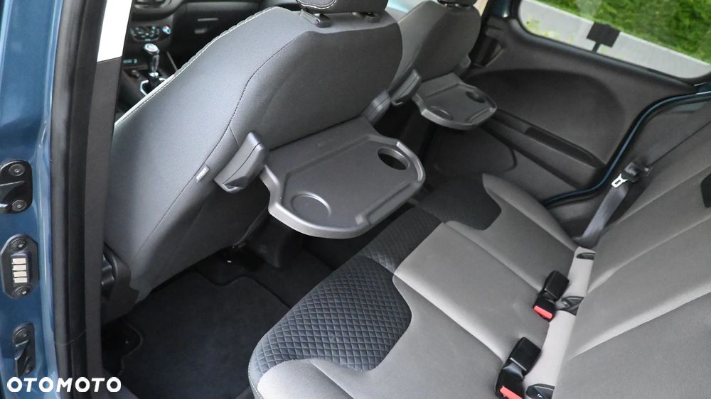 Ford Tourneo Courier 1.0 EcoBoost Titanium - 24
