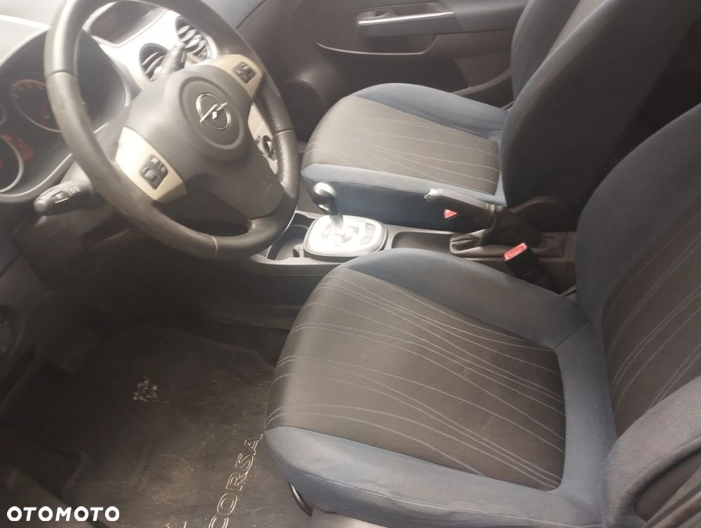 Opel Corsa 1.2 16V Cosmo EasyTronic - 7