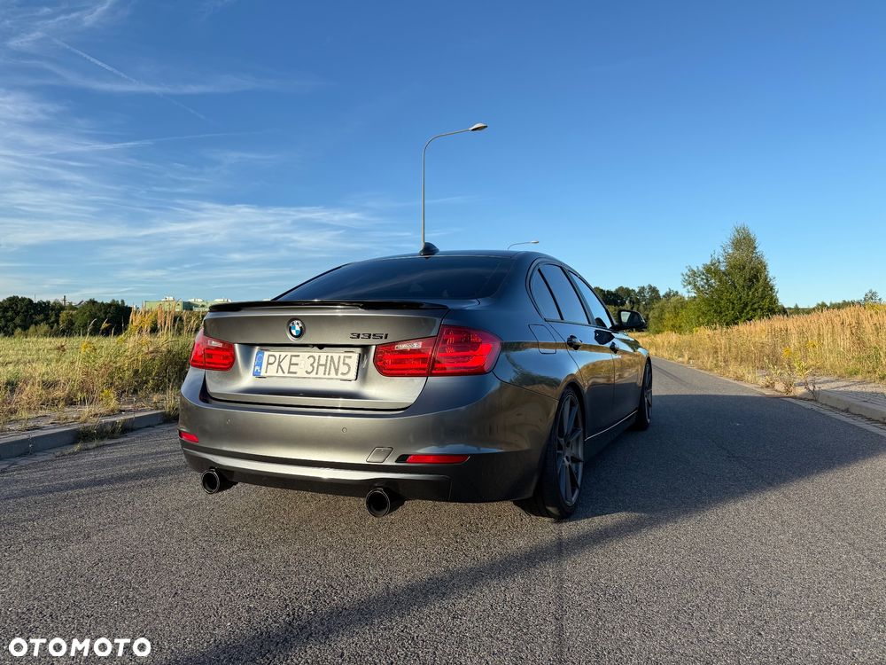 BMW Seria 3 335i - 8
