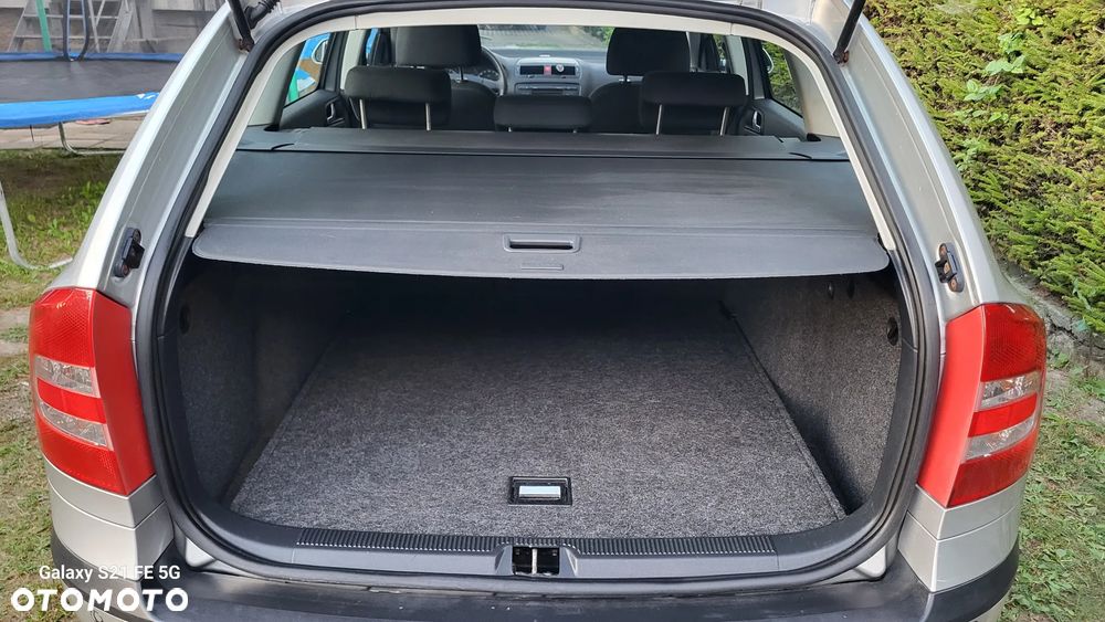 Skoda Octavia 1.6 - 9