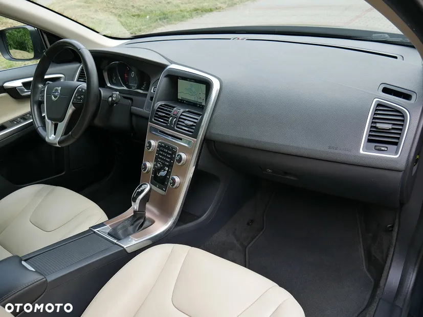 Volvo XC 60 D3 Geartronic Momentum - 7