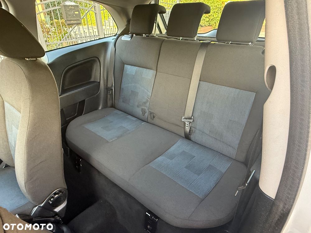 Ford Fiesta 1.3 Style - 10