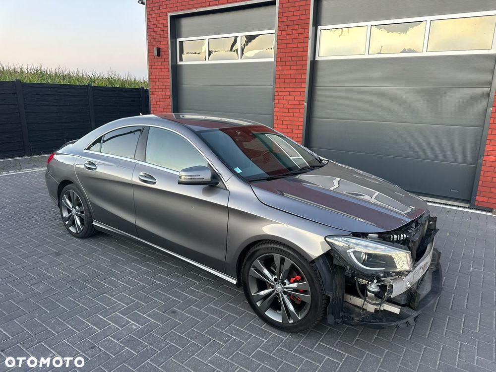 Mercedes-Benz CLA 180 d - 35