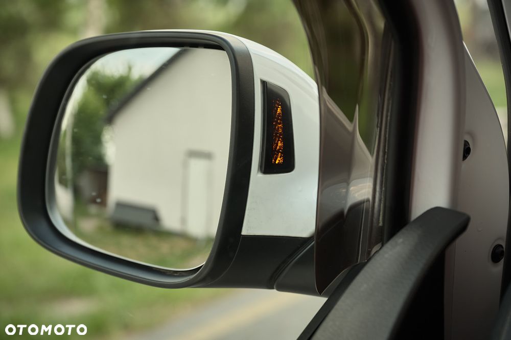 Volkswagen Multivan - 39