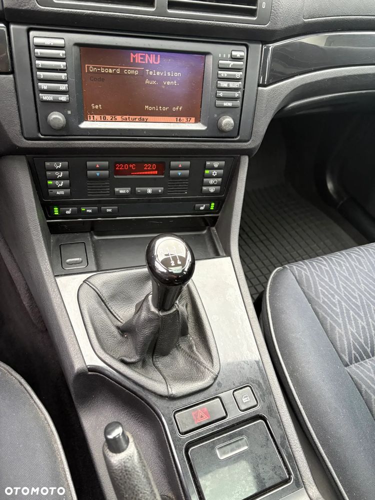 BMW Seria 5 520i - 12