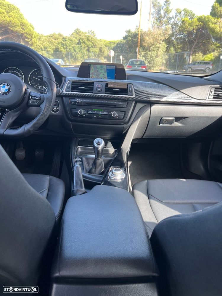 BMW 318 d Pack M - 10