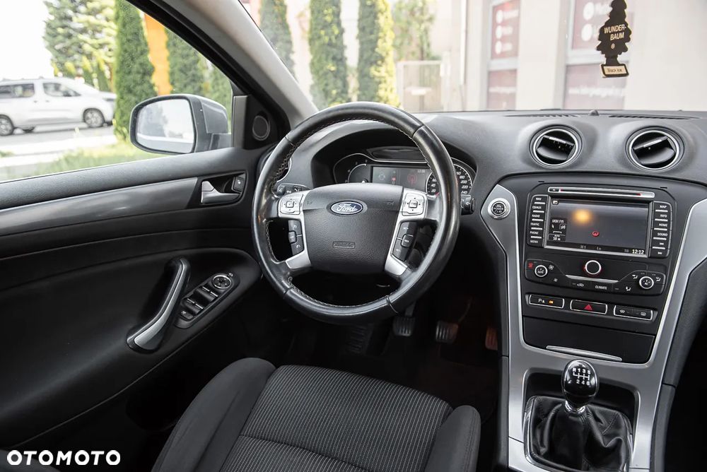 Ford Mondeo - 25