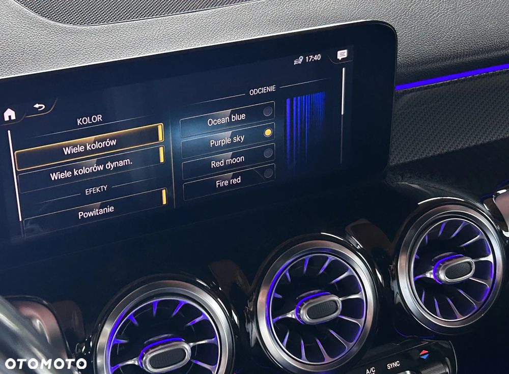 Mercedes-Benz GLB 200 d AMG Line 8G-DCT - 23