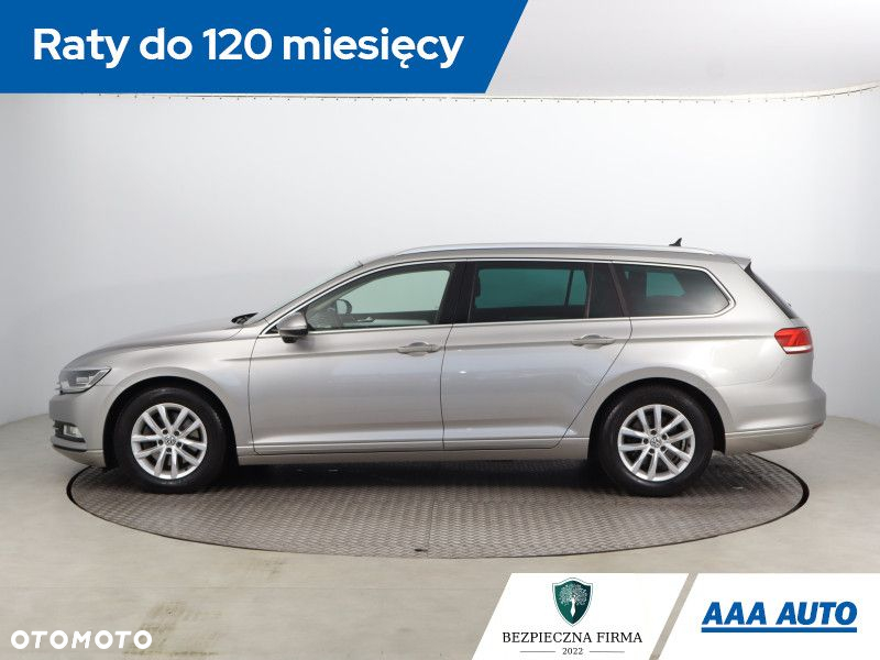 Volkswagen Passat - 3