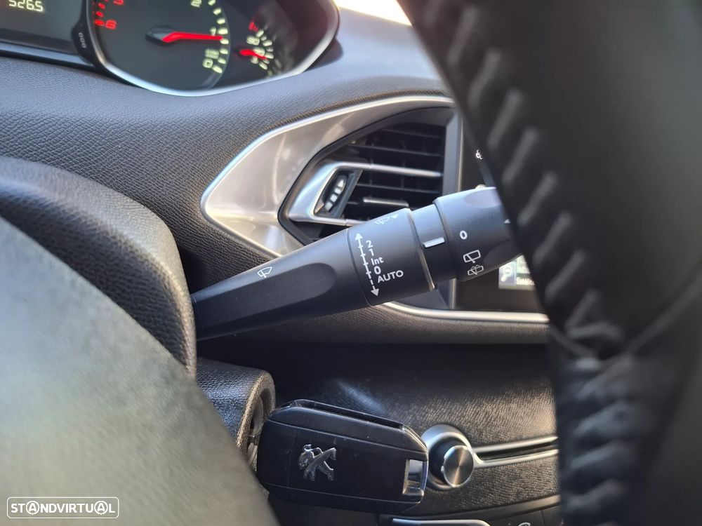 Peugeot 308 SW BlueHDi 120 Stop & Start Style - 13