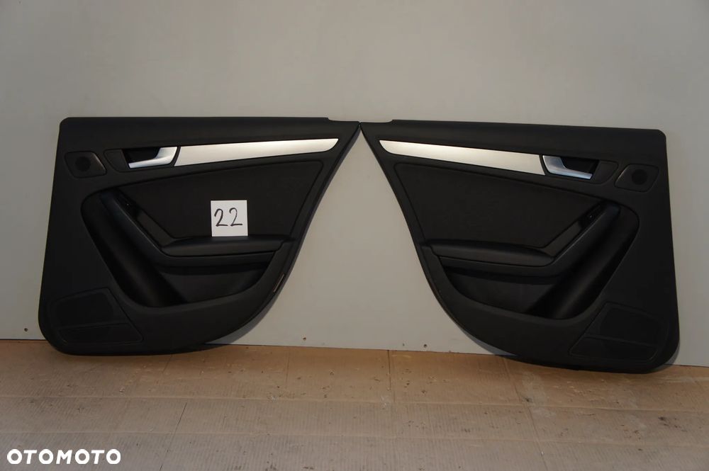 NR 22 Boczki drzwi do AUDI A4 B8 wstawki materiałowe - 4