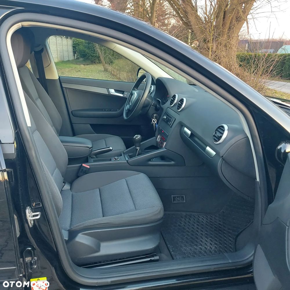 Audi A3 Sportback 1.6 Attraction - 10