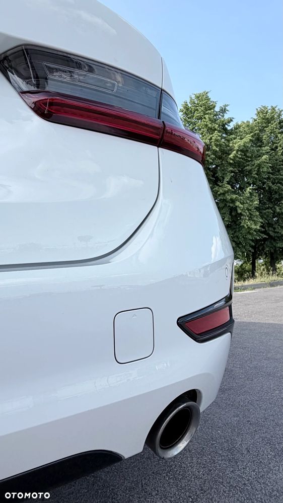 BMW Seria 3 318i Sport Line - 26