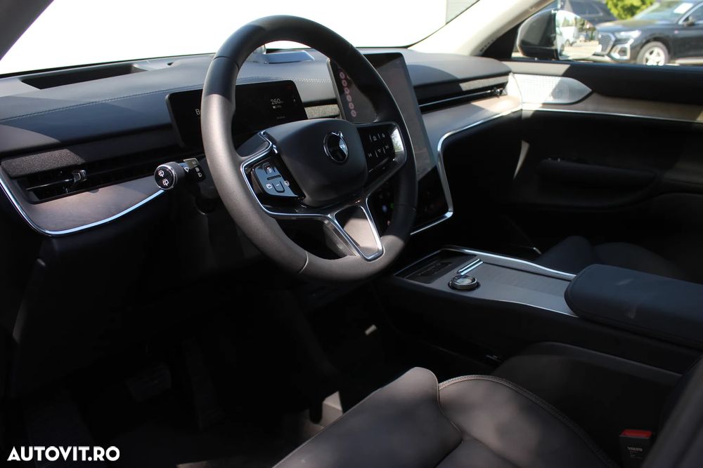Volvo EX90 - 15