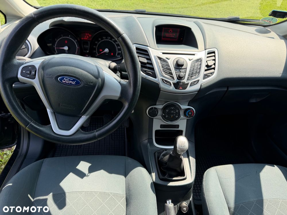 Ford Fiesta 1.25 Champions Edition - 18