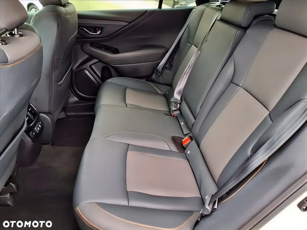 Subaru Outback 2.5i Lineartronic Platinum - 10