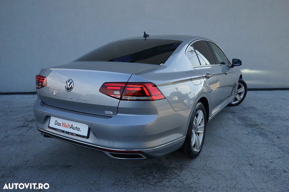 Volkswagen Passat 2.0 TDI DSG Highline - 6