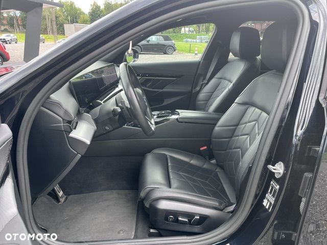 BMW Seria 5 520i - 20