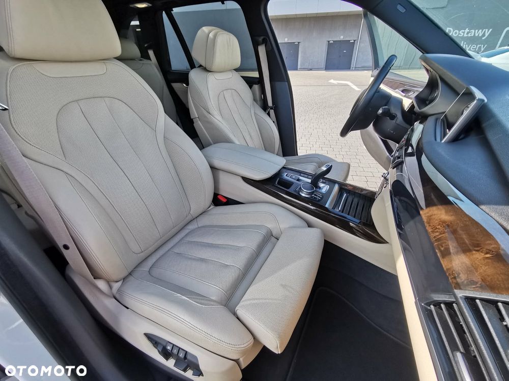 BMW X5 xDrive35i - 12