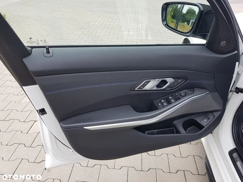BMW Seria 3 - 22