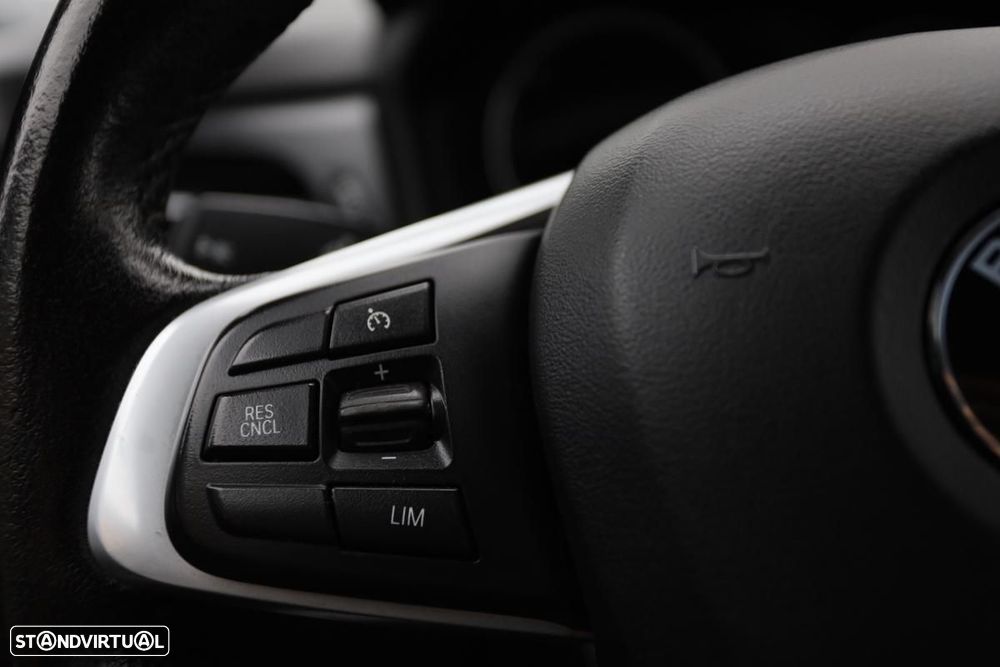 BMW 225xe Active Tourer Line Luxury - 14